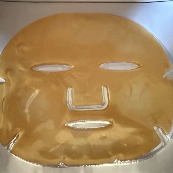 Other - Collagen vitamin enriched face masks sealed new
